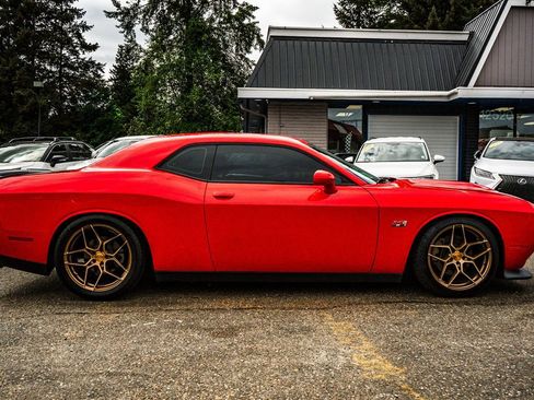 Used 2022 Dodge Challenger R/T w/ Blacktop Package RWD image 18