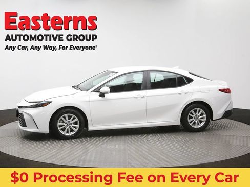 Used 2025 Toyota Camry LE FWD image 59