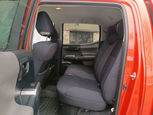 Used 2016 Toyota Tacoma 4x4 Double Cab image 15