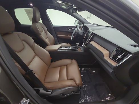 Used 2020 Volvo XC60 T5 Inscription AWD/4WD image 29