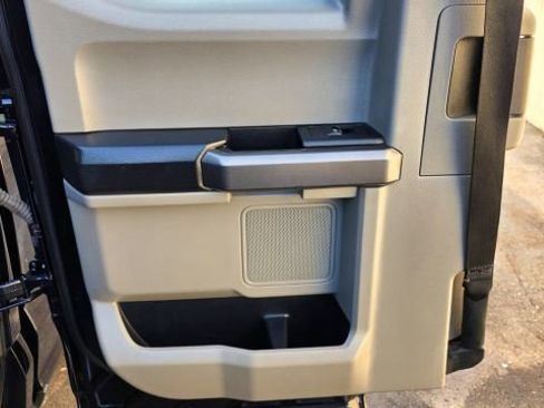 Used 2020 Ford F250 XLT image 28