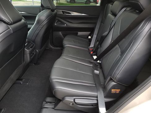 Used 2023 INFINITI QX60 Luxe w/ Vision Package image 14