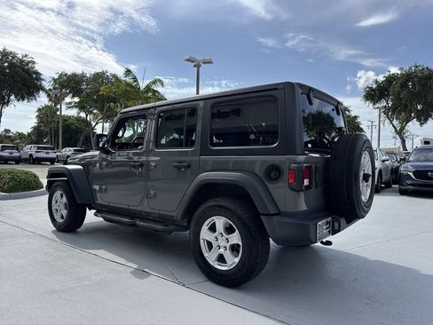 Used 2019 Jeep Wrangler Unlimited Sport S AWD/4WD image 26