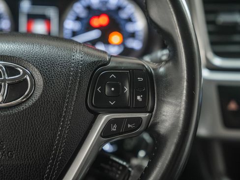 Used 2017 Toyota Highlander Plus w/ Protection Package #3 image 33