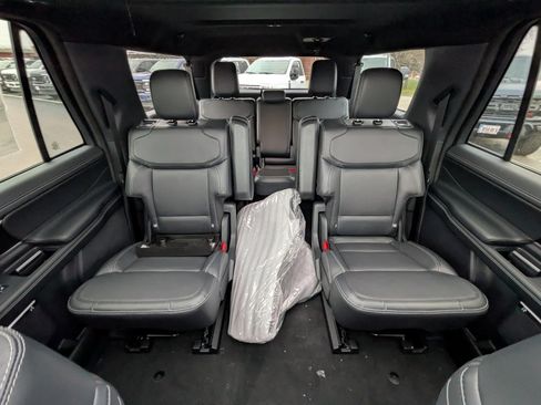 New 2026 Ford Expedition Max Platinum AWD/4WD image 18