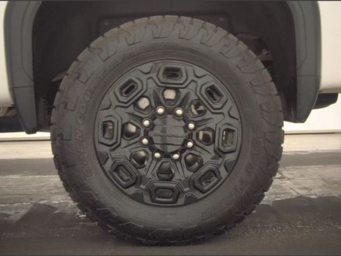 Used 2024 GMC Sierra 3500 Denali Ultimate AWD/4WD image 16