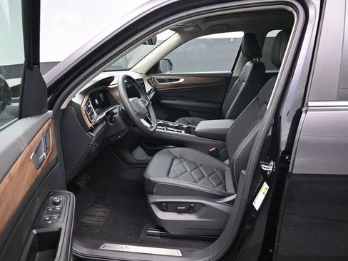 New 2026 Volkswagen Atlas SE image 9