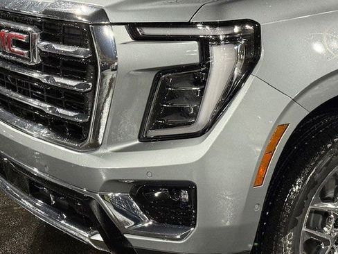New 2026 GMC Yukon XL Elevation w/ Elevation Premium Package AWD/4WD image 11