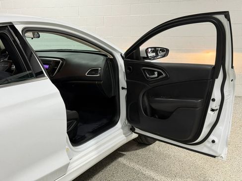 Used 2017 Chrysler 200 LX FWD image 35