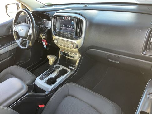 Used 2016 Chevrolet Colorado LT w/ LT Convenience Package AWD/4WD image 13