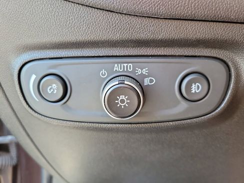 Used 2020 Chevrolet Equinox LT FWD image 21