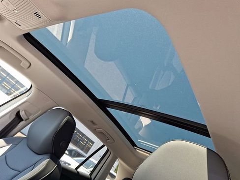 New 2026 Volkswagen Tiguan SE AWD/4WD image 7