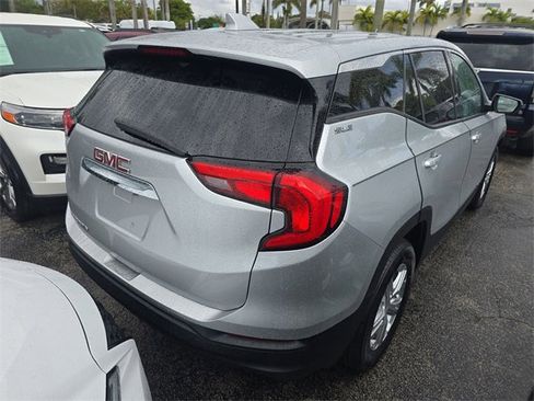 Used 2018 GMC Terrain SLE image 3