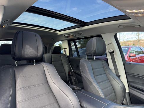 Certified 2024 Mercedes-Benz GLS 580 4MATIC image 32