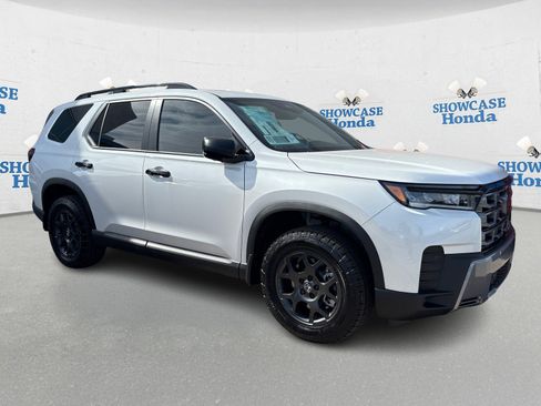 New 2026 Honda Pilot TrailSport image 4