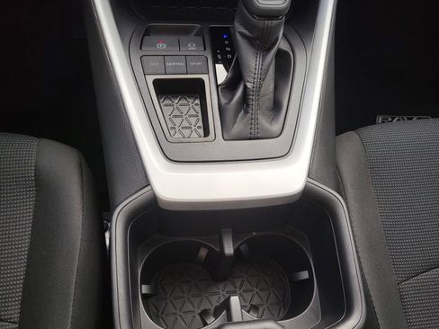 Used 2025 Toyota RAV4 LE FWD image 26