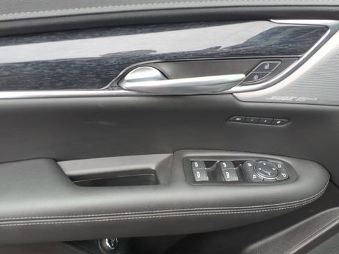 Used 2023 Cadillac XT5 Premium Luxury AWD/4WD image 16