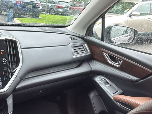 Used 2023 Subaru Ascent Touring AWD/4WD image 24