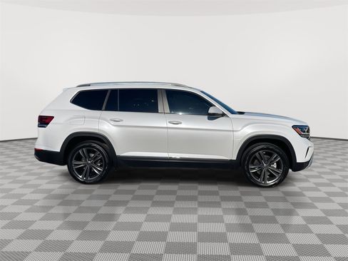 Used 2023 Volkswagen Atlas SEL AWD/4WD image 4