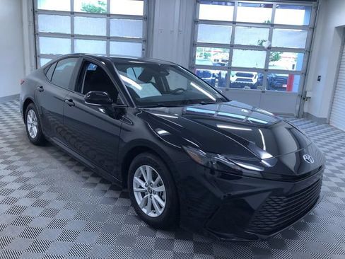 Used 2026 Toyota Camry LE FWD image 36