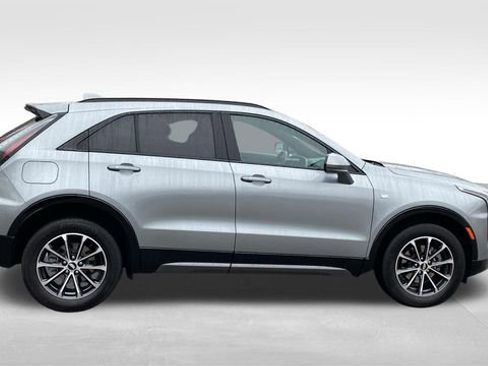 Used 2024 Cadillac XT4 Sport image 11