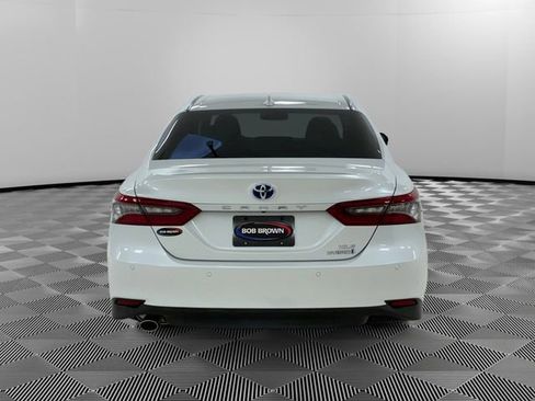 Used 2022 Toyota Camry XLE w/ Navigation Upgrade Package FWD image 4