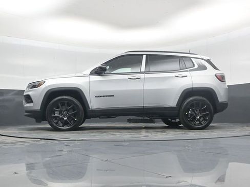 New 2026 Jeep Compass Latitude AWD/4WD image 43