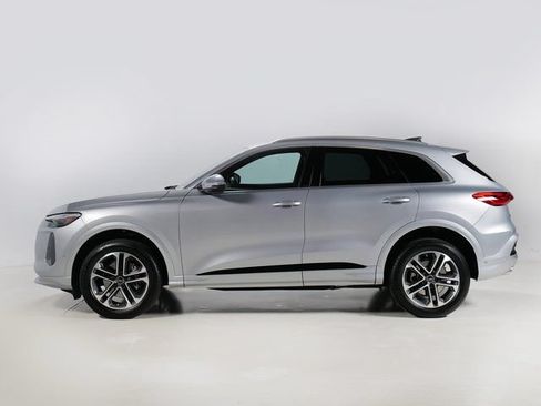 Certified 2025 Audi Q5 Premium w/ Premium Plus AWD/4WD image 2