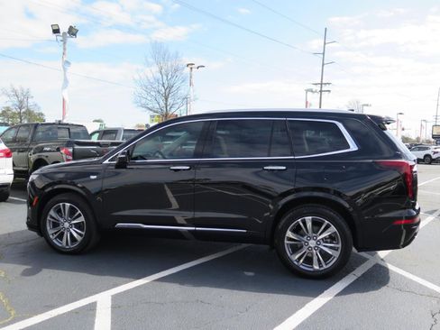 Used 2025 Cadillac XT6 Premium Luxury w/ Technology Package image 6
