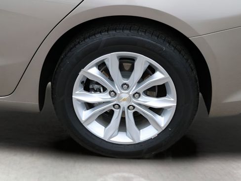 Used 2025 Chevrolet Malibu LT FWD image 9