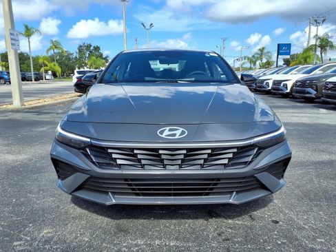 New 2025 Hyundai Elantra Sport image 2