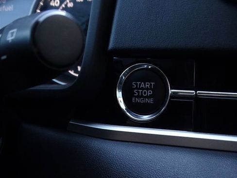 Used 2022 Mitsubishi Outlander SE image 39