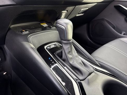 Used 2025 Toyota Corolla XSE image 28