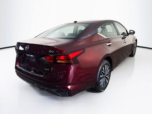 Used 2023 Nissan Altima 2.5 SV AWD/4WD image 5