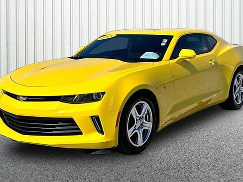 Used 2018 Chevrolet Camaro LT RWD image 2