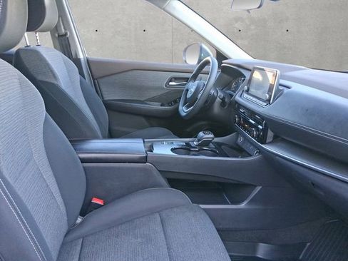 Used 2023 Nissan Rogue SV image 24