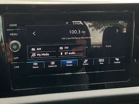 Used 2025 Volkswagen Jetta Sport image 28