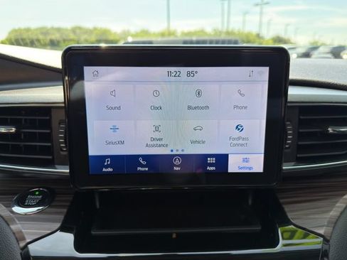 Used 2021 Ford Explorer Limited w/ Hybrid Equipment Group 310A AWD/4WD image 35