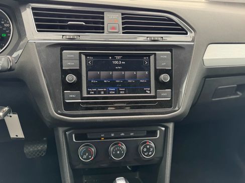 Used 2021 Volkswagen Tiguan S image 13