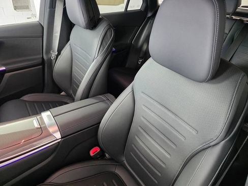 New 2026 Mercedes-Benz GLC 300 image 8