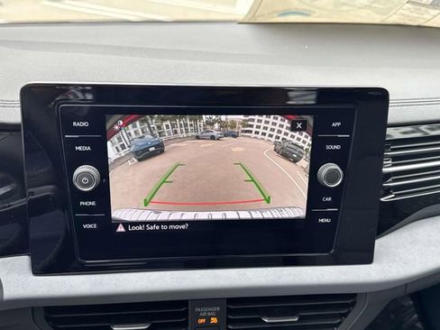 New 2026 Volkswagen Jetta SE FWD image 24