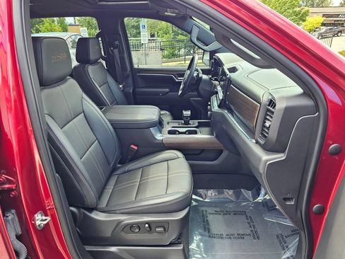 Used 2023 Chevrolet Silverado 1500 High Country w/ High Country Premium Package AWD/4WD image 11