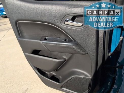 Used 2022 Chevrolet Colorado LT w/ LT Convenience Package image 9