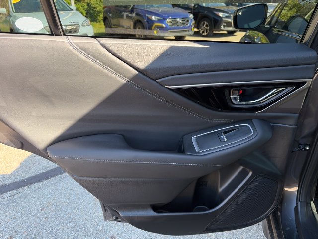 Used 2025 Subaru Outback Touring XT w/ Popular Package #2 AWD/4WD image 15