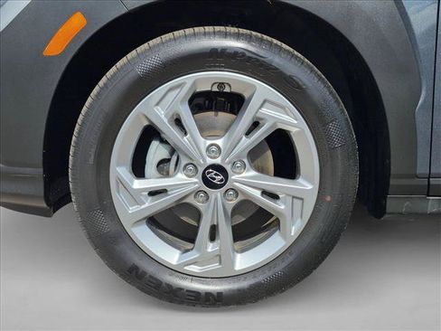 Used 2022 Hyundai Kona SEL FWD image 22