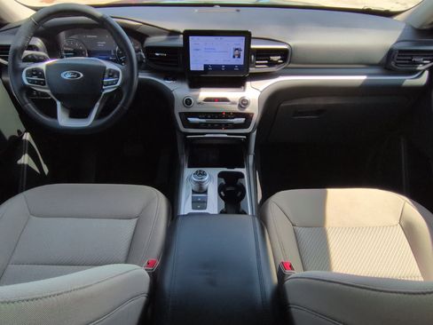 Certified 2023 Ford Explorer XLT RWD image 13