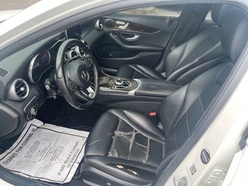 Used 2018 Mercedes-Benz C 300 4MATIC Sedan w/ Premium Package image 15