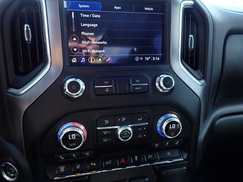 Used 2022 GMC Sierra 3500 Denali w/ Denali Ultimate Package AWD/4WD image 21