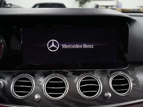 Used 2018 Mercedes-Benz E 300 w/ Premium 2 Package (Q02) image 20