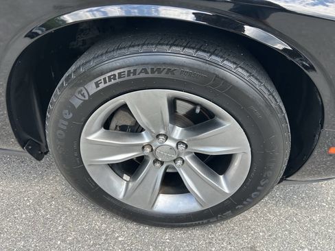 Used 2016 Dodge Challenger SXT RWD image 15